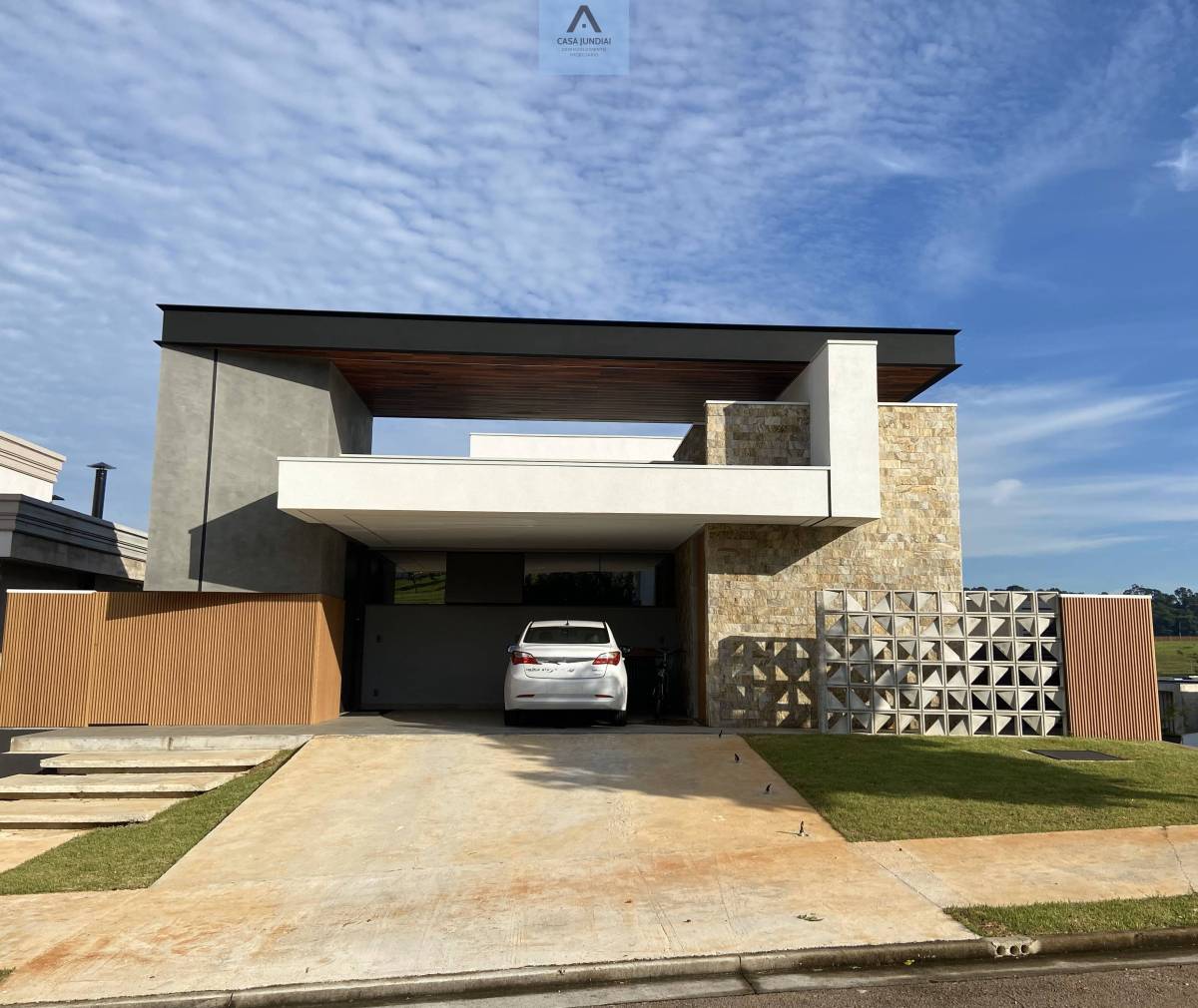 Casa Moderna no Condominio Alphaville Jundiai, com 3 suites, 269m² - Casa Jundiai